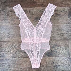 Victoria’s Secret Very Sexy Soft Pink Lace Teddy Size XS Lace Bodysuit